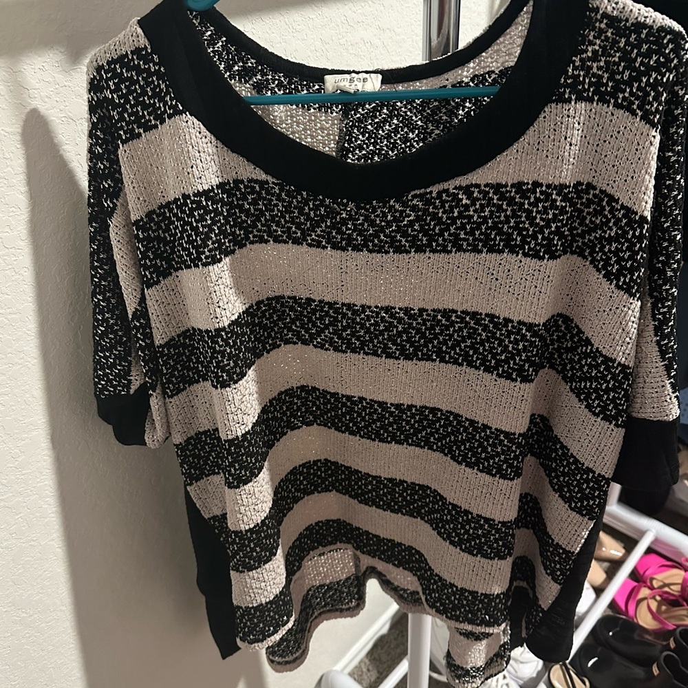 Umgee Black and Ivory Blouse